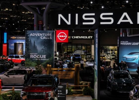 Veículos Nissan são exibidos na prévia para a imprensa do Salão Internacional do Automóvel de Nova York, na cidade de Nova York, EUA, em 16 de abril de 2025